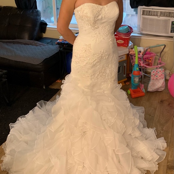 Strapless Mermaid Bridal Gown size 4 soft white - Picture 10 of 11